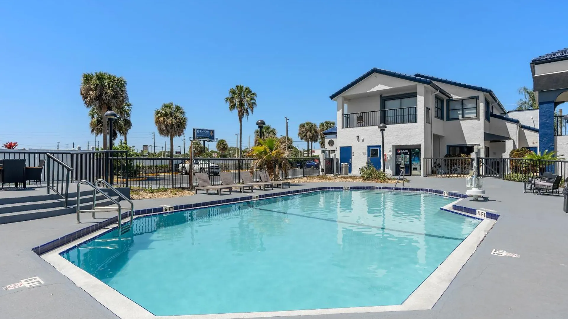 Baymont By Wyndham Orlando East Hotel Alafaya